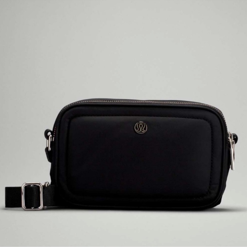 Lululemon Crossbody Camera Bag 2L - Black + Silver
